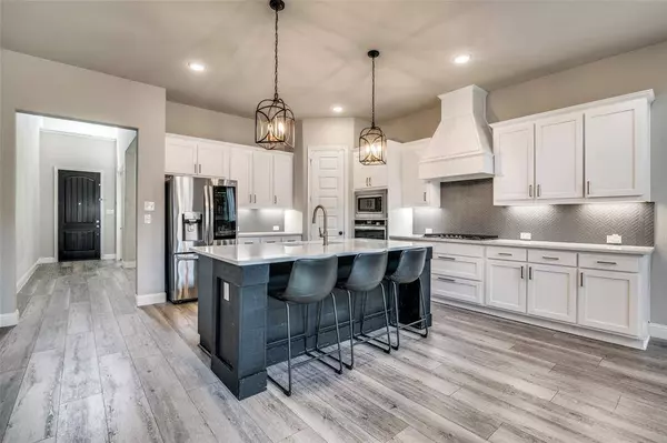 709 Fletcher Drive, Fate, TX 75087