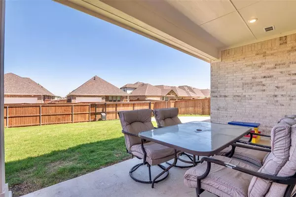2284 Vista Way, Waxahachie, TX 75165