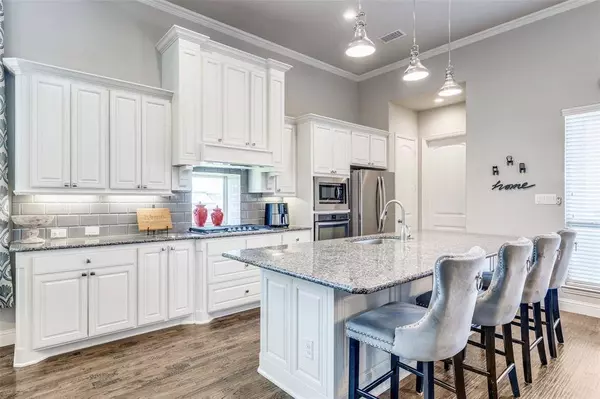 3300 Western Bluff Court, Mansfield, TX 76063