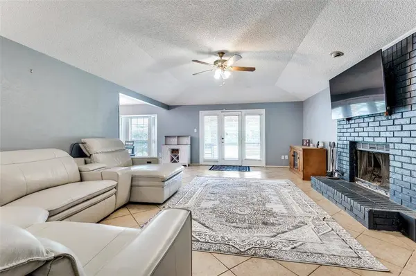 2506 Villanova Street, Arlington, TX 76018