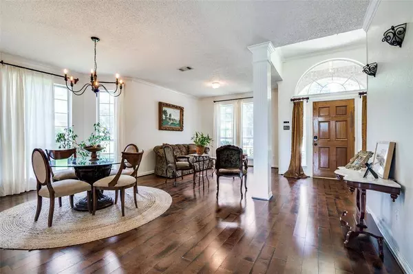 4302 Lake Hill Drive, Rowlett, TX 75089