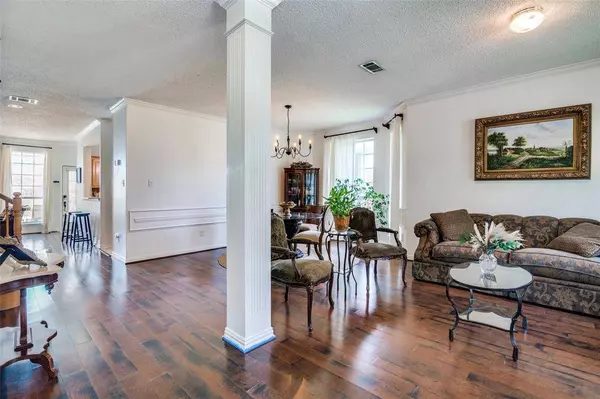 4302 Lake Hill Drive, Rowlett, TX 75089