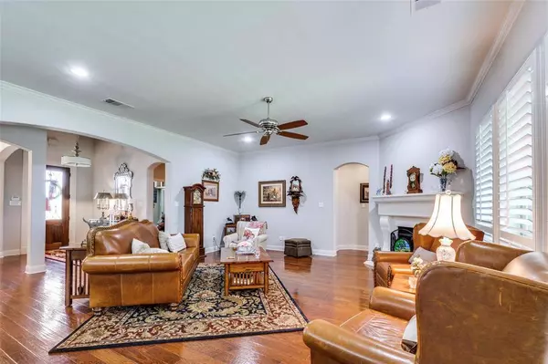 2612 Melbourne Court, Pantego, TX 76013