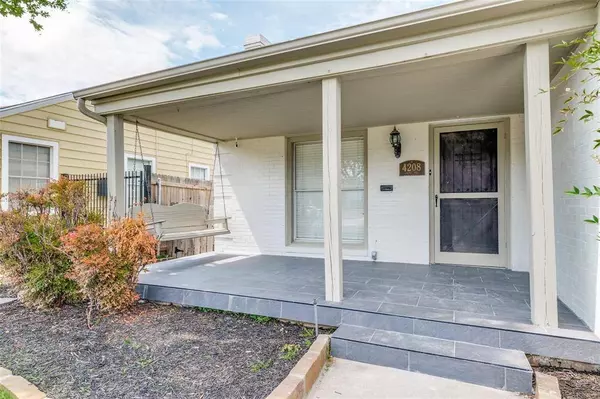 4208 Locke Avenue, Fort Worth, TX 76107