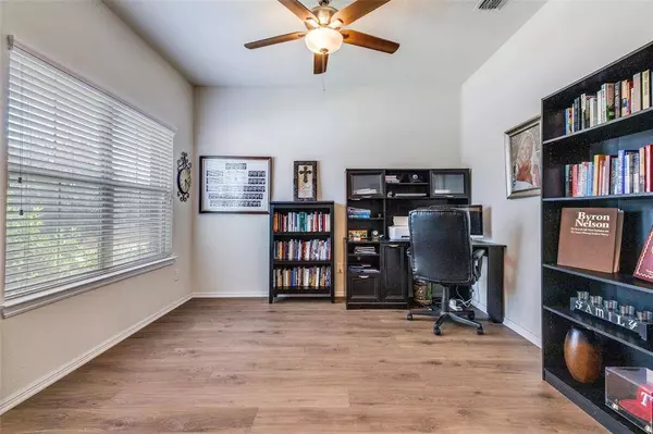 2120 Barnwell Drive, Fort Worth, TX 76108