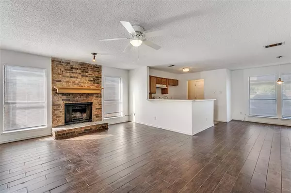 2710 Sherry Street, Arlington, TX 76014