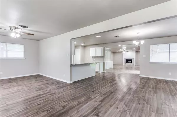 5229 Rutland Avenue, Fort Worth, TX 76133