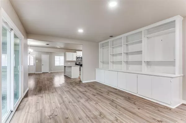 5229 Rutland Avenue, Fort Worth, TX 76133