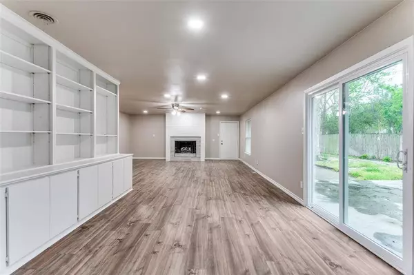 5229 Rutland Avenue, Fort Worth, TX 76133