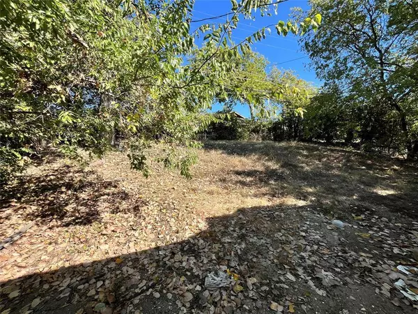 5816 Manhattan Drive, Fort Worth, TX 76107