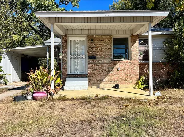 5816 Manhattan Drive, Fort Worth, TX 76107