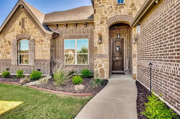 7232 Sussex Lane, Mansfield, TX 76063