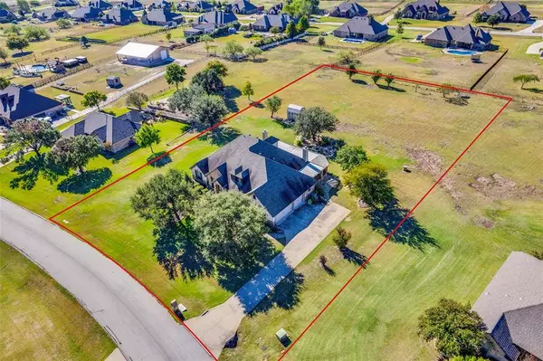 6824 Wild Stallion Road, Fort Worth, TX 76126