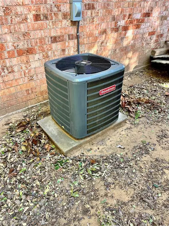 307 Elliott Street, Arlington, TX 76013