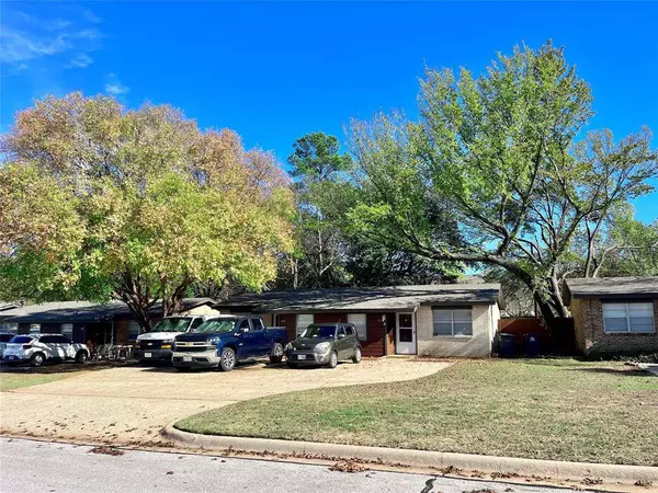 303 Elliott Street, Arlington, TX 76013