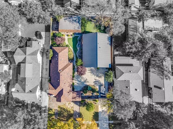 2209 Hillcrest Street, Fort Worth, TX 76107