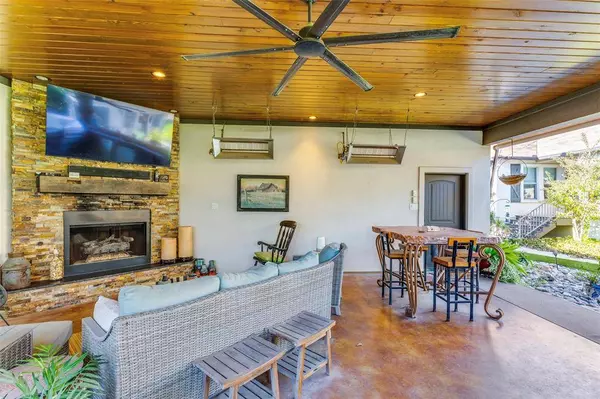 2209 Hillcrest Street, Fort Worth, TX 76107