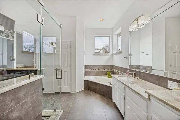 1902 Country Meadow Lane, Richardson, TX 75081