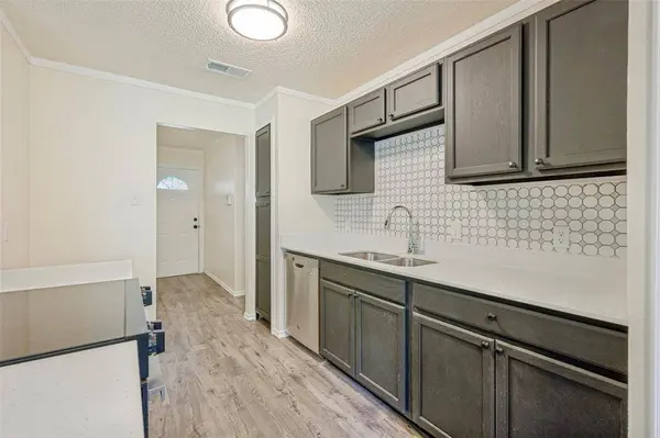 5901 Myers Road, Arlington, TX 76017