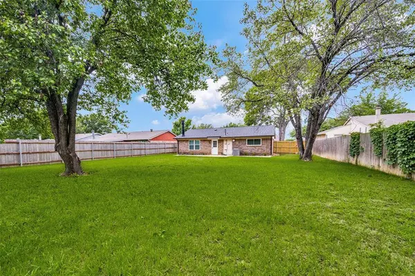 5901 Myers Road, Arlington, TX 76017