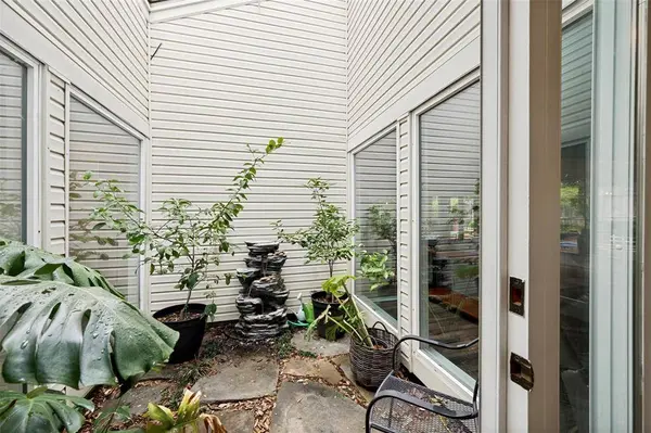 4532 Grey Dawn Drive, Arlington, TX 76017