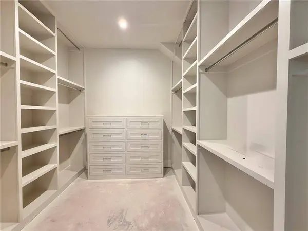 820 Edgefield Road, Fort Worth, TX 76107
