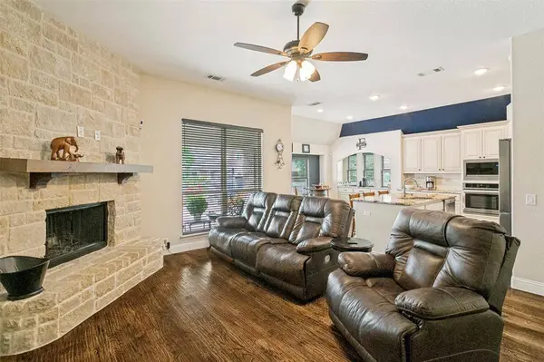 1012 Sandy Hill Road, Burleson, TX 76028