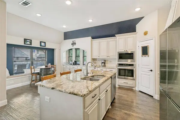 1012 Sandy Hill Road, Burleson, TX 76028