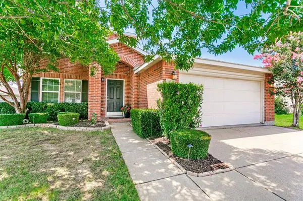 1208 Krista Drive, Burleson, TX 76028