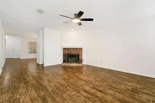 1208 Krista Drive, Burleson, TX 76028