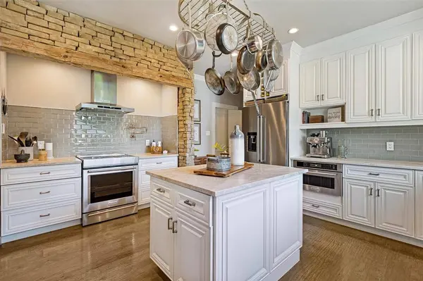 6341 Grauton Drive, Mansfield, TX 76063