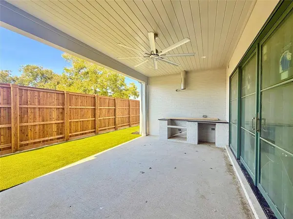 3790 W 6th Street, Fort Worth, TX 76107