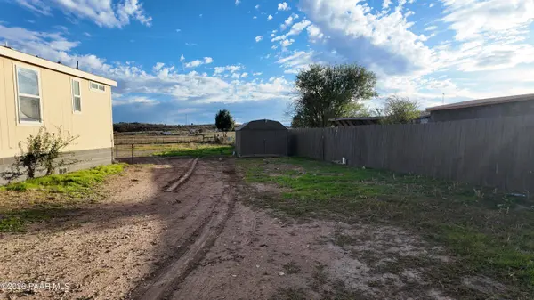 275 E Houston RD, Paulden, AZ 86334