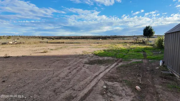 275 E Houston RD, Paulden, AZ 86334