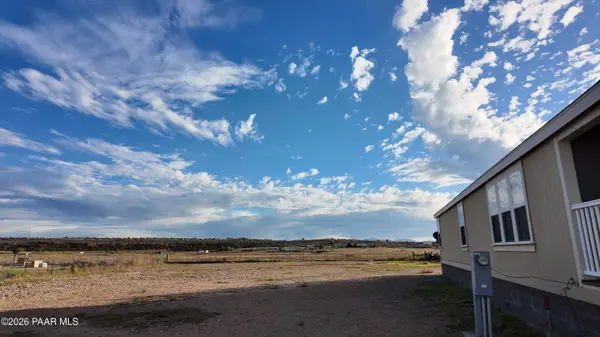 275 E Houston RD, Paulden, AZ 86334