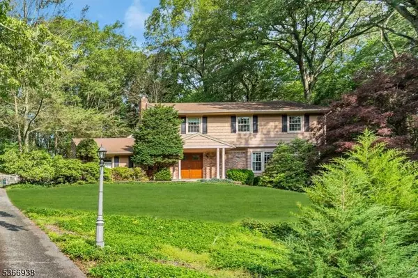 87 Edward Dr, Ringwood Boro, NJ 07456