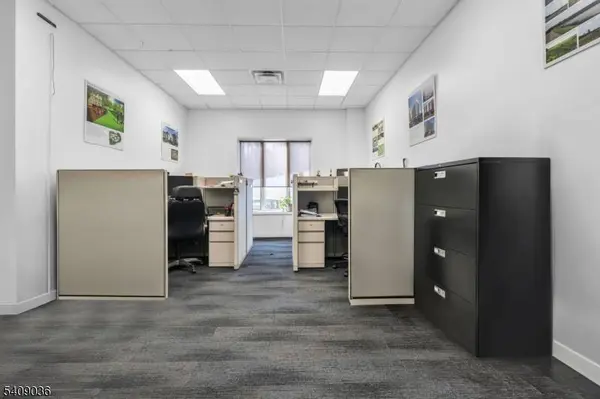 140 W Main St, Clinton Twp., NJ 08829