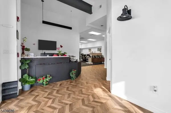 140 W Main St, Clinton Twp., NJ 08829