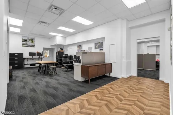 140 W Main St, Clinton Twp., NJ 08829