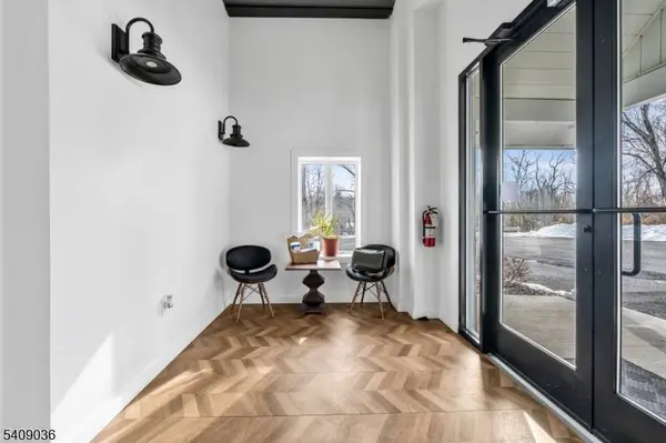 140 W Main St, Clinton Twp., NJ 08829