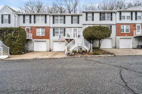 29 Cambridge, Oxford Twp., NJ 07863