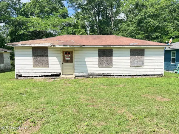 N Critz Street, Wiggins, MS 39577