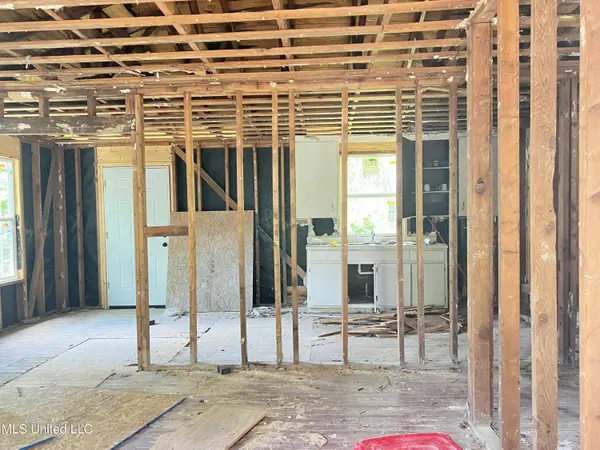 N Critz Street, Wiggins, MS 39577