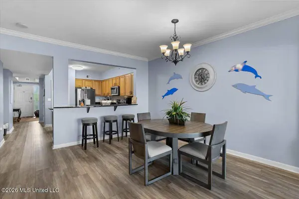 2230 Beach Drive #404, Gulfport, MS 39507