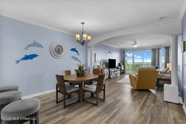 2230 Beach Drive #404, Gulfport, MS 39507