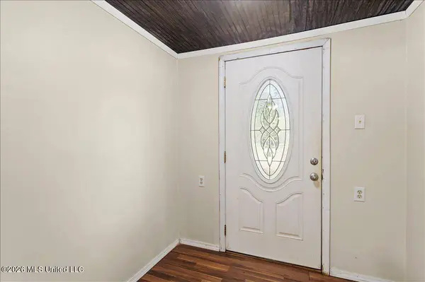5704 Center Street, Ocean Springs, MS 39564