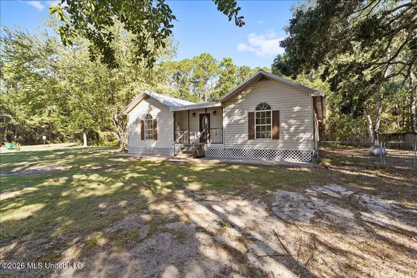 5704 Center Street, Ocean Springs, MS 39564
