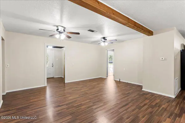 5704 Center Street, Ocean Springs, MS 39564