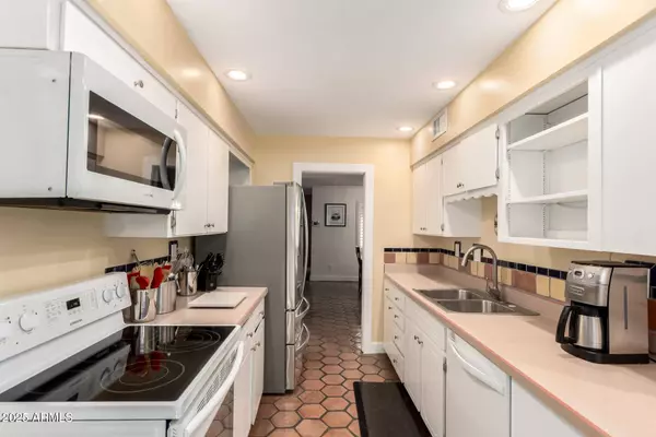 6022 N 10TH Way, Phoenix, AZ 85014