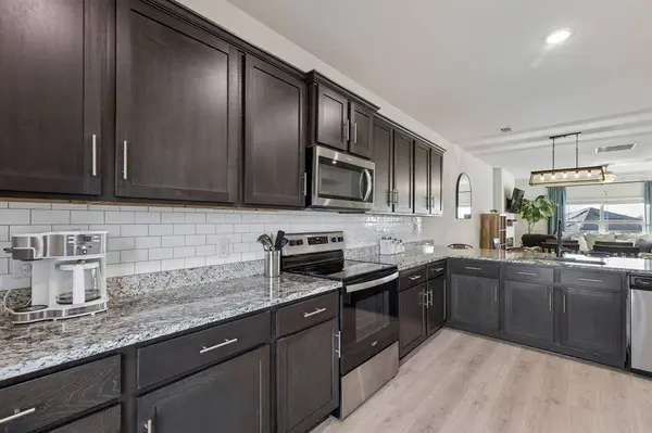 203 Point Rider Road, Newark, TX 76071